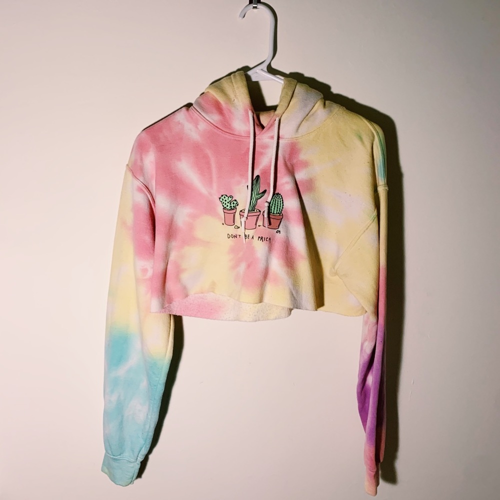Graphic tie dye cropped sweatshirt